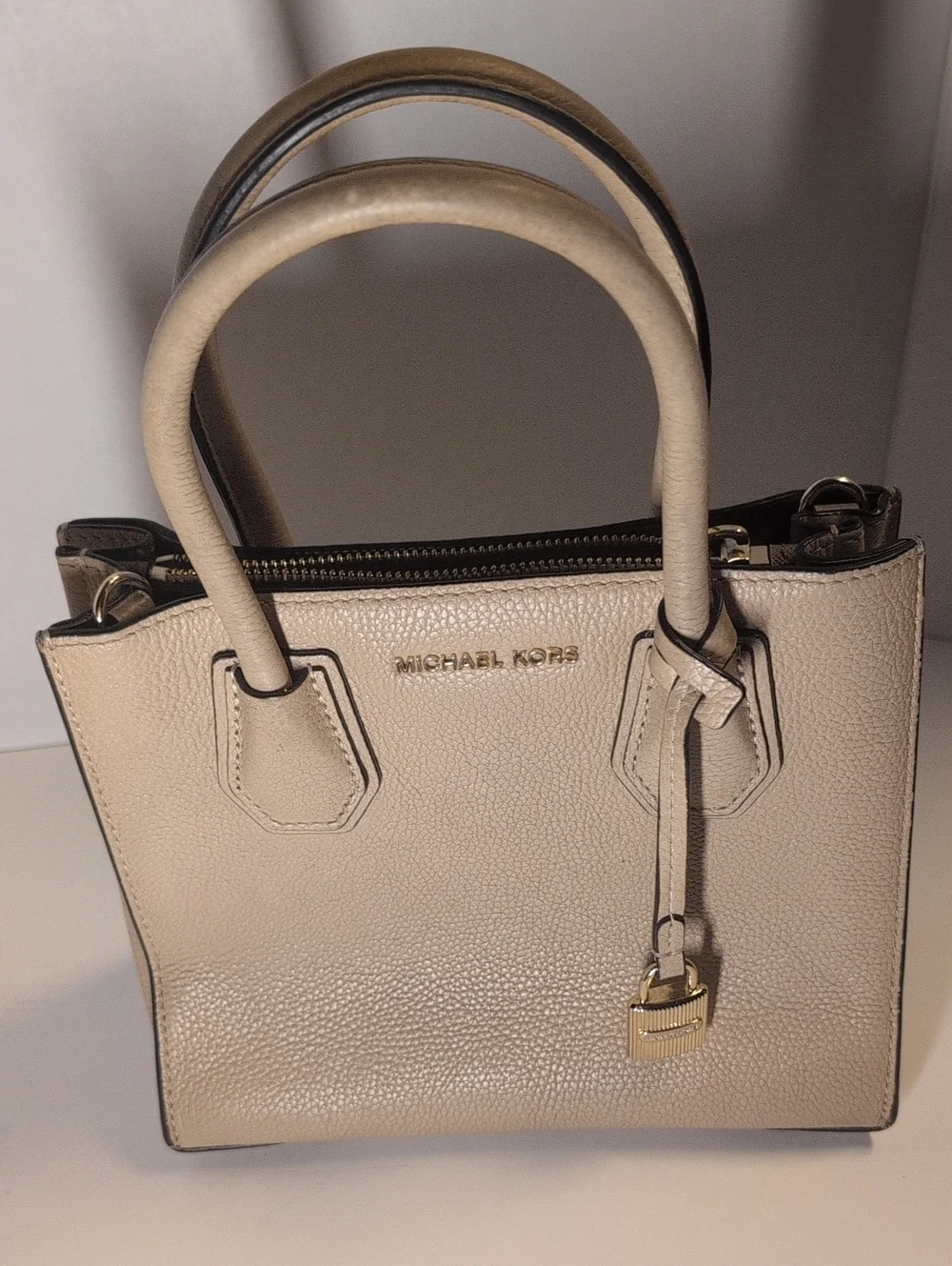MICHAEL KORS Pebbled Tan Satchel with Gold Hardware